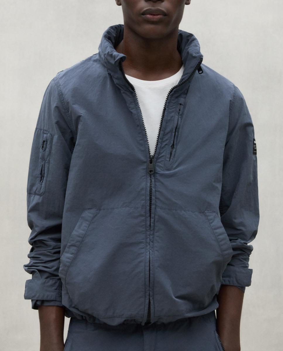 Imagen 0 de La chaqueta Rigi está hecha mayoritariamente de nylon reciclado, la opción que empleamos en ECOALF como alternativa
