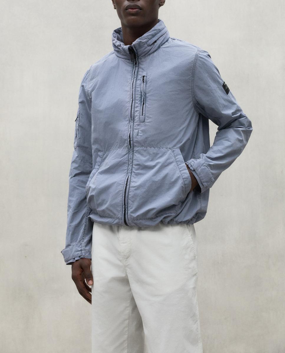 Imagen 0 de La chaqueta Rigi está hecha mayoritariamente de nylon reciclado, la opción que empleamos en ECOALF como alternativa