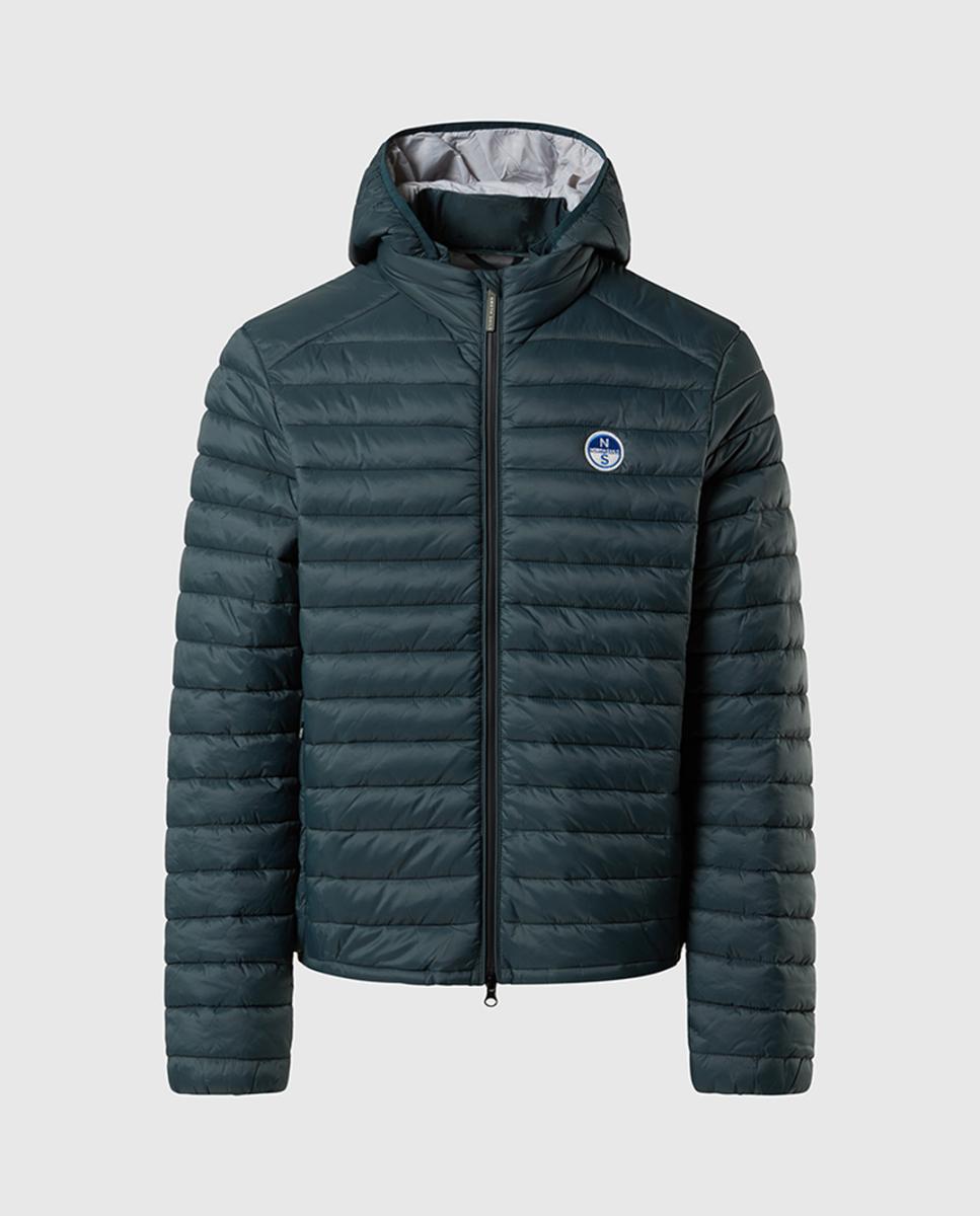 Imagen 0 de Chaqueta ultraligera en nylon reciclado con relleno térmico y capucha desmontable.
