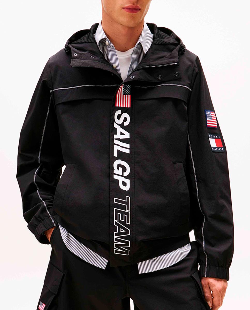Imagen 0 de Chaqueta de caballero impermeable con capucha
