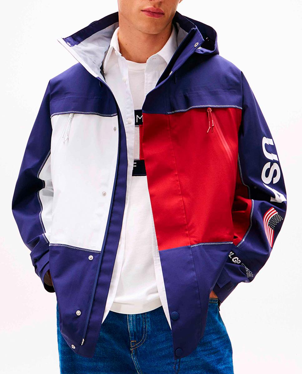 Imagen 0 de Chaqueta de caballero impermeable con capucha
