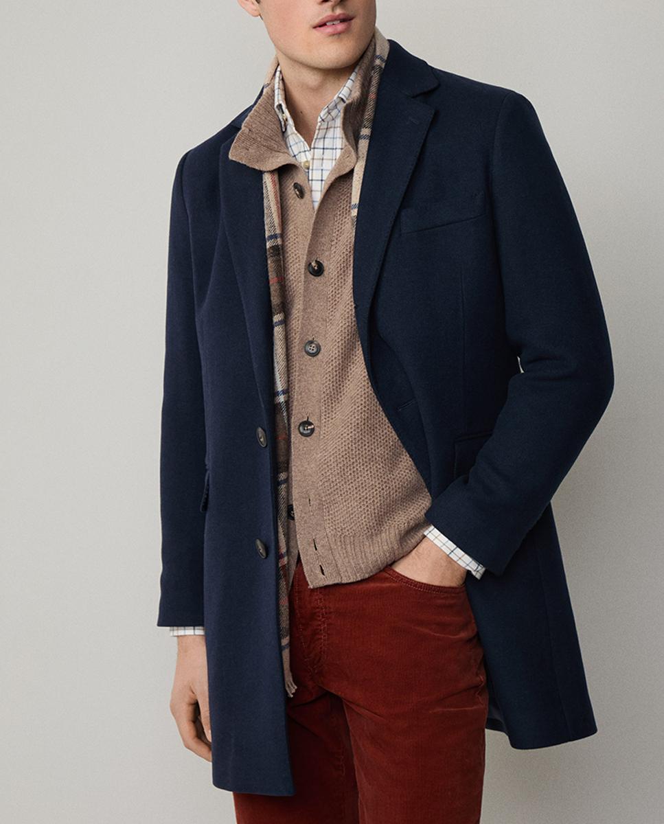 Imagen 0 de Abrigo de hombre con botones y bolsillos tallas grandes