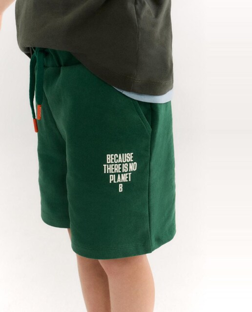 Imagen 0 de Pantalon corto niño con bolsillos laterales y bordado