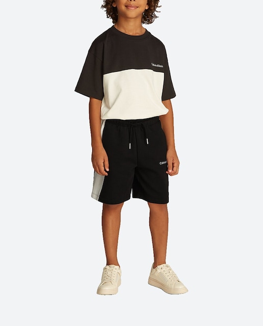 Imagen 0 de Pantalón corto de niño tipo chándal color block