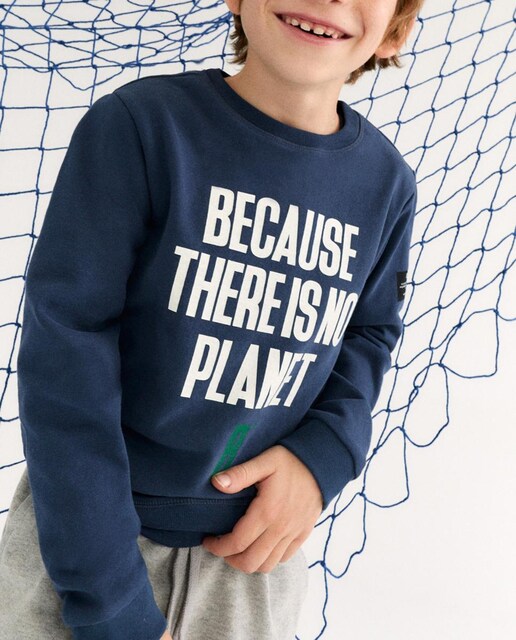 Imagen 0 de Sudadera niño con frase en frontal y logo en manga