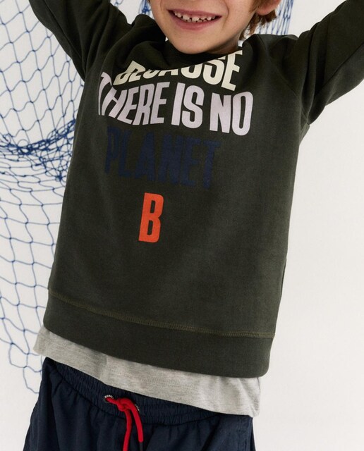 Imagen 0 de Sudadera niño con frase en frontal y logo en manga