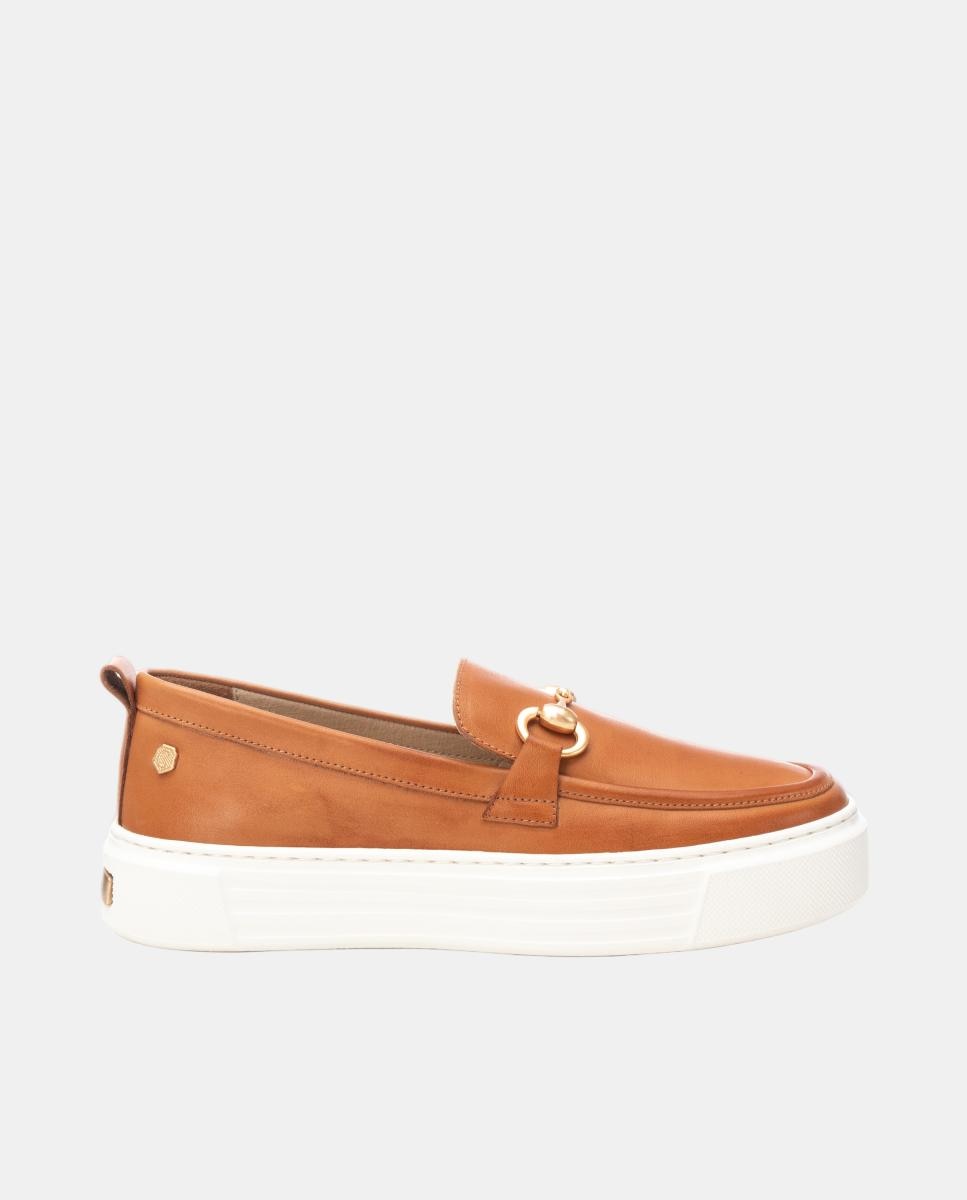Imagen 0 de Mocasín de mujer, en piel con tirador trasero