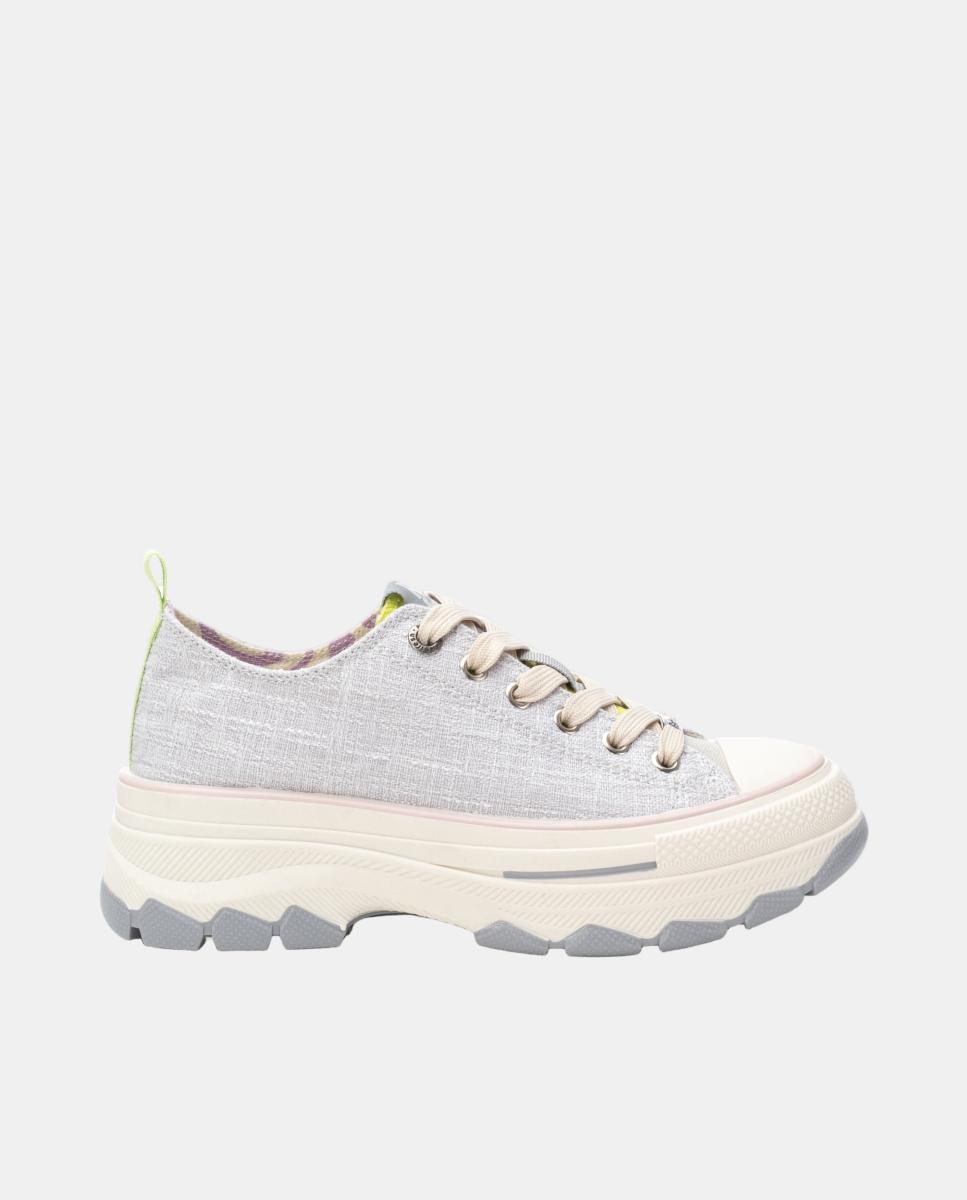 Imagen 0 de Zapatilla de mujer,plana con cordon
