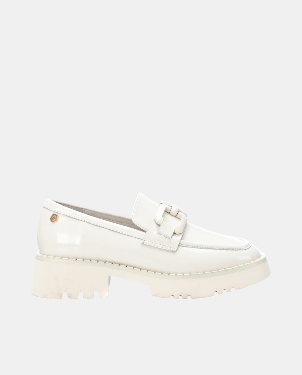Imagen 0 de Mocasín de mujer de piel con acabado charol