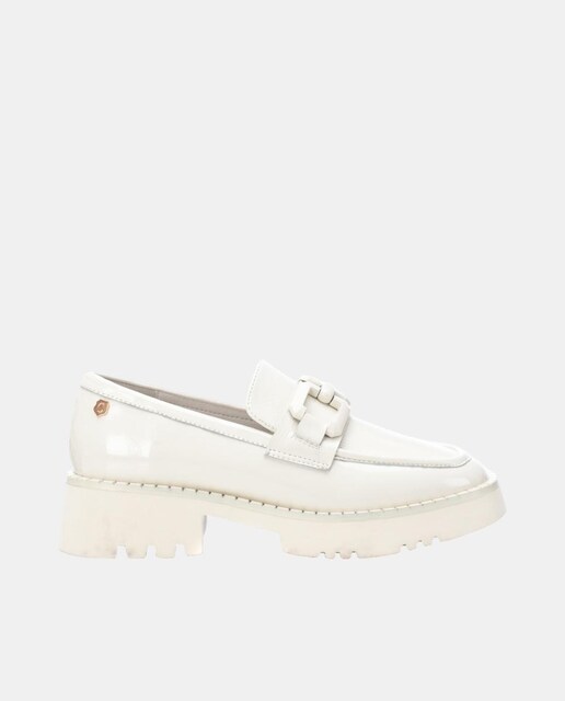 Imagen 0 de Mocasín de mujer de piel con acabado charol