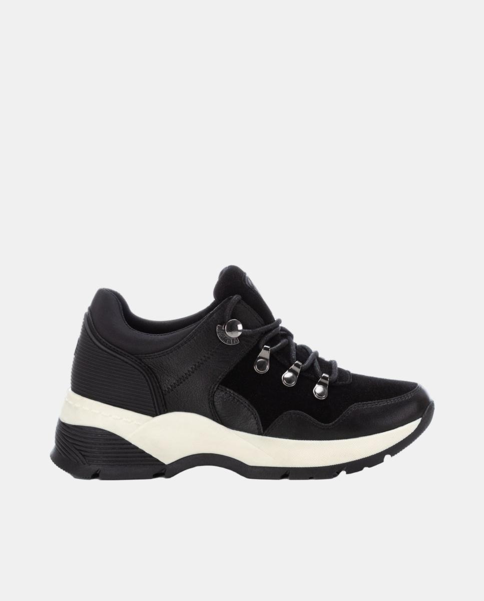 Imagen 0 de Zapatilla de mujer de piel con cordones