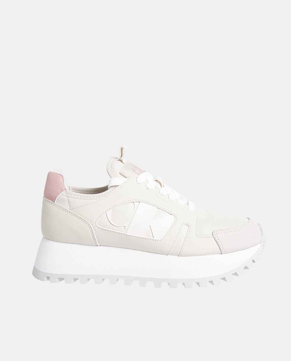 Imagen 0 de Zapatilla estilo runner, suela gruesa, logo lateral, hecha con materiales sostenible