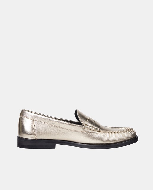 Imagen 0 de Mocasines de mujer de piel metalizados