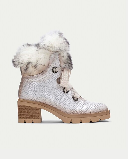 Imagen 0 de Botín mujer Hispanitas estilo montañero con pelo en el tobillo