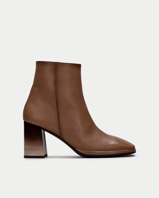 Imagen 0 de Botín de mujer Hispanitas con punta cuadrada y tacón bloque