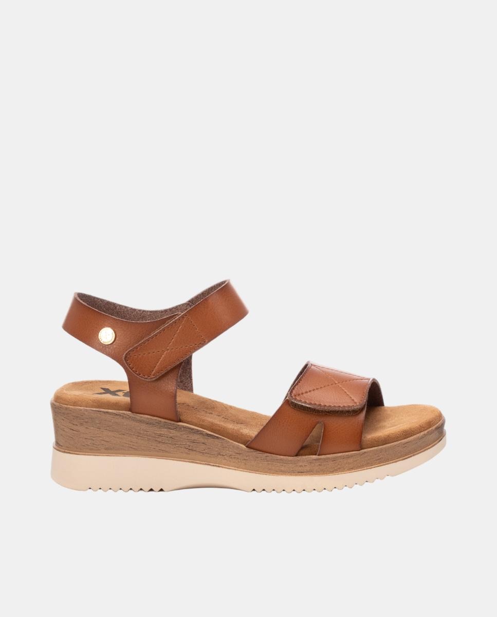 Imagen 0 de Sandalia de mujer, plana con velcro