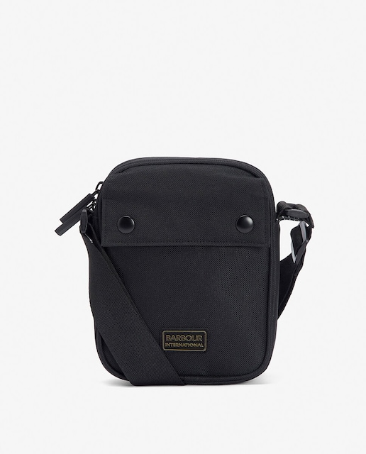 Imagen 0 de Bandolera de hombre con cierre de cremallera y tachuelas