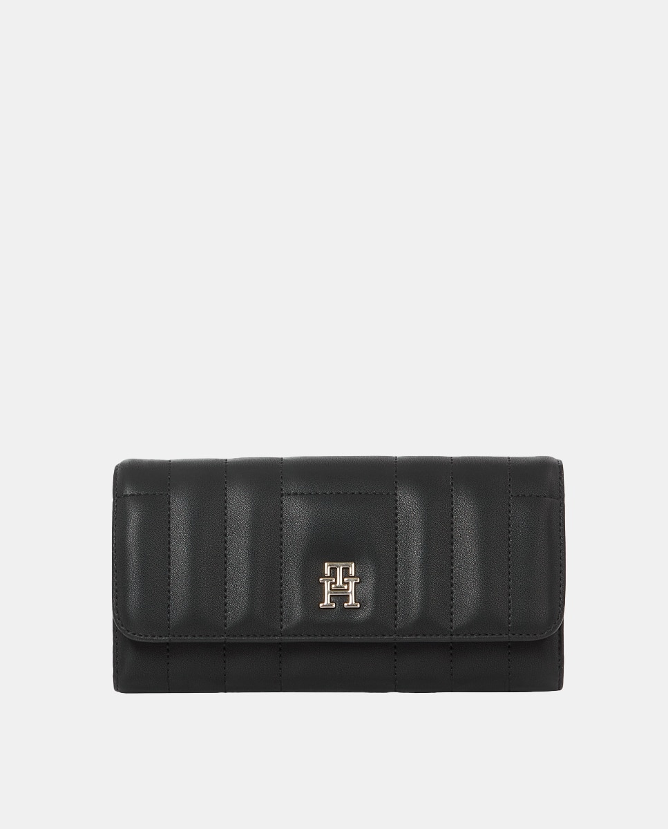 Imagen 0 de Cartera grande en color negro con diseño acolchado