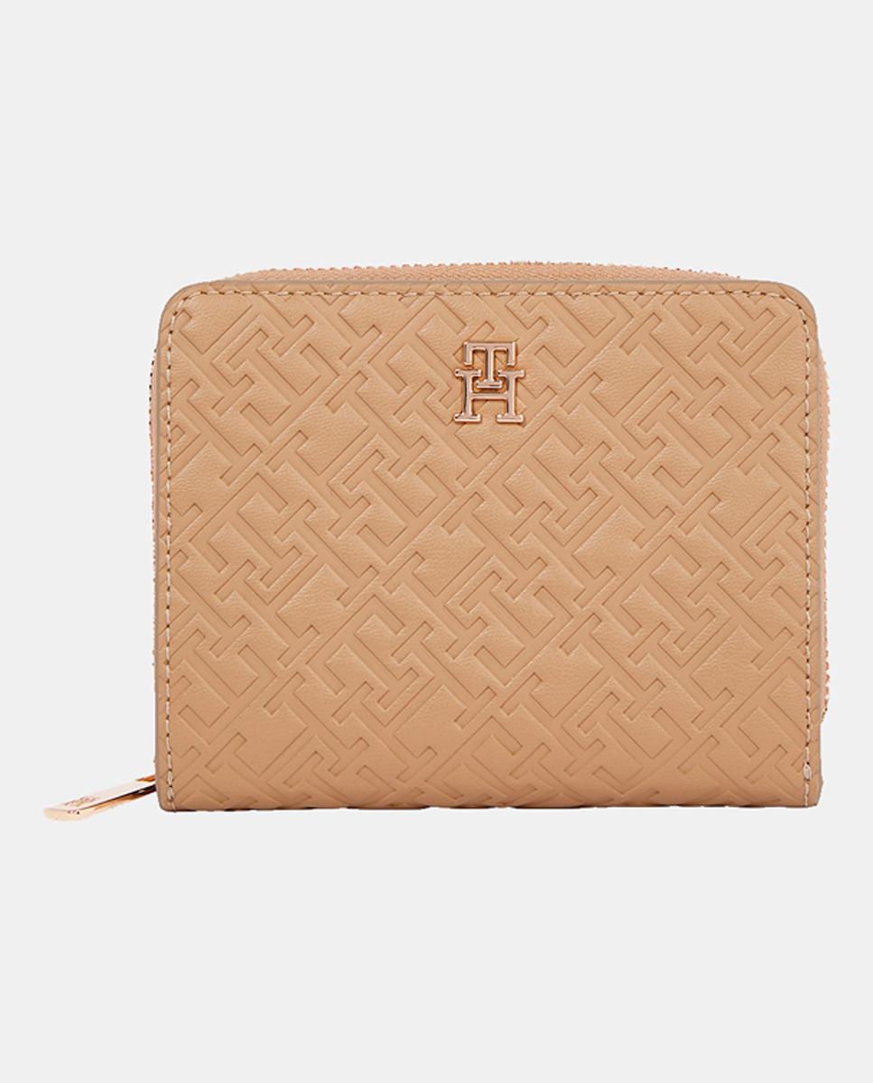 Imagen 0 de Cartera mediana en color camel con estampado monogram