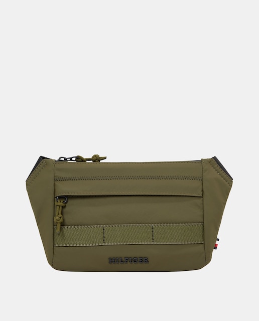 Imagen 0 de Riñonera de hombre de nylon reciclado con asa ajustable y bolsillo exterior