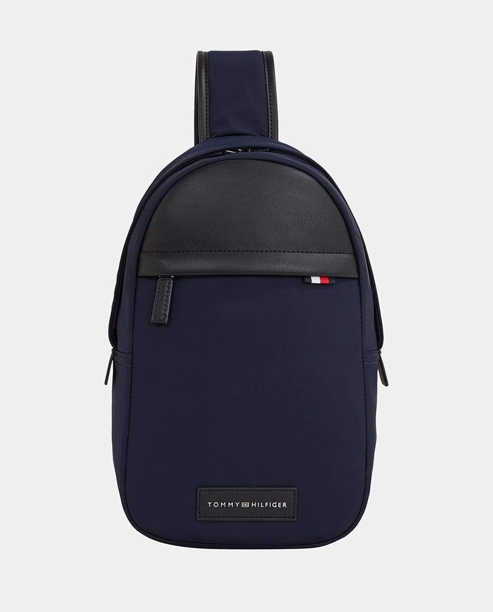 Imagen 0 de Mochila bandolera de hombre de poliéster reciclado y logotipo frontal