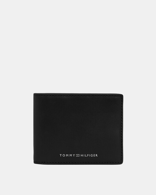 Imagen 0 de Cartera de piel en negro con detalle de la marca