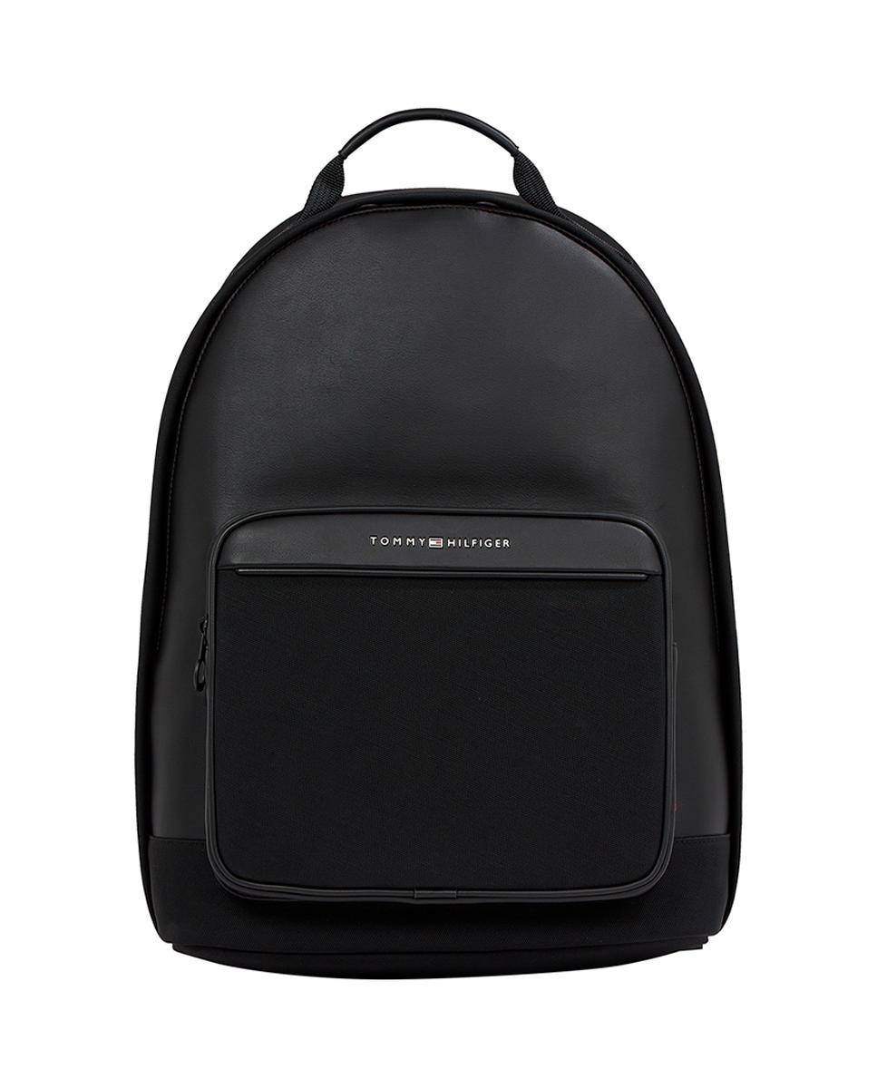 Imagen 0 de Mochila de caballero lisa con bolsillo frontal