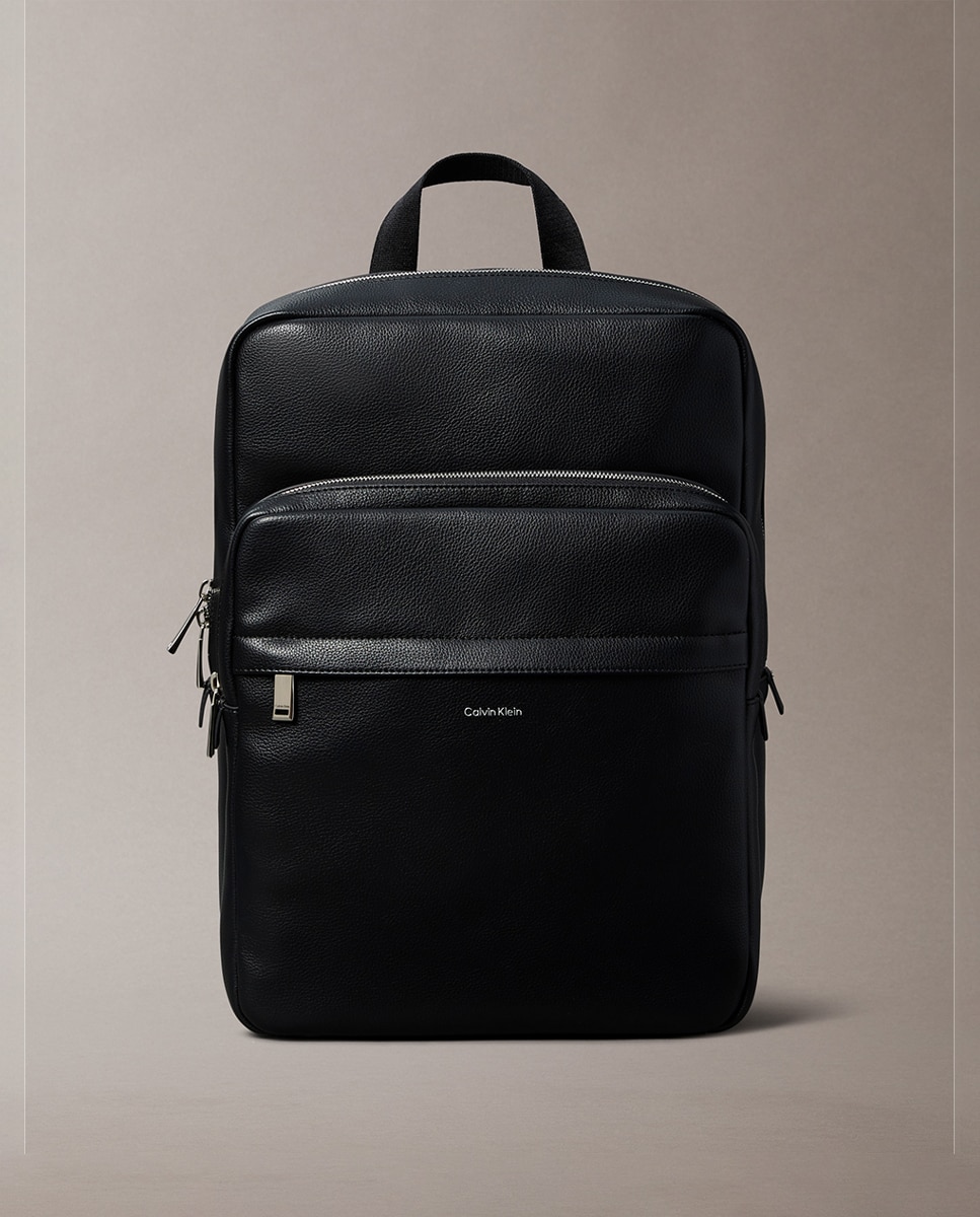 Imagen 0 de Mochila Hombre alargada Calvin Klein