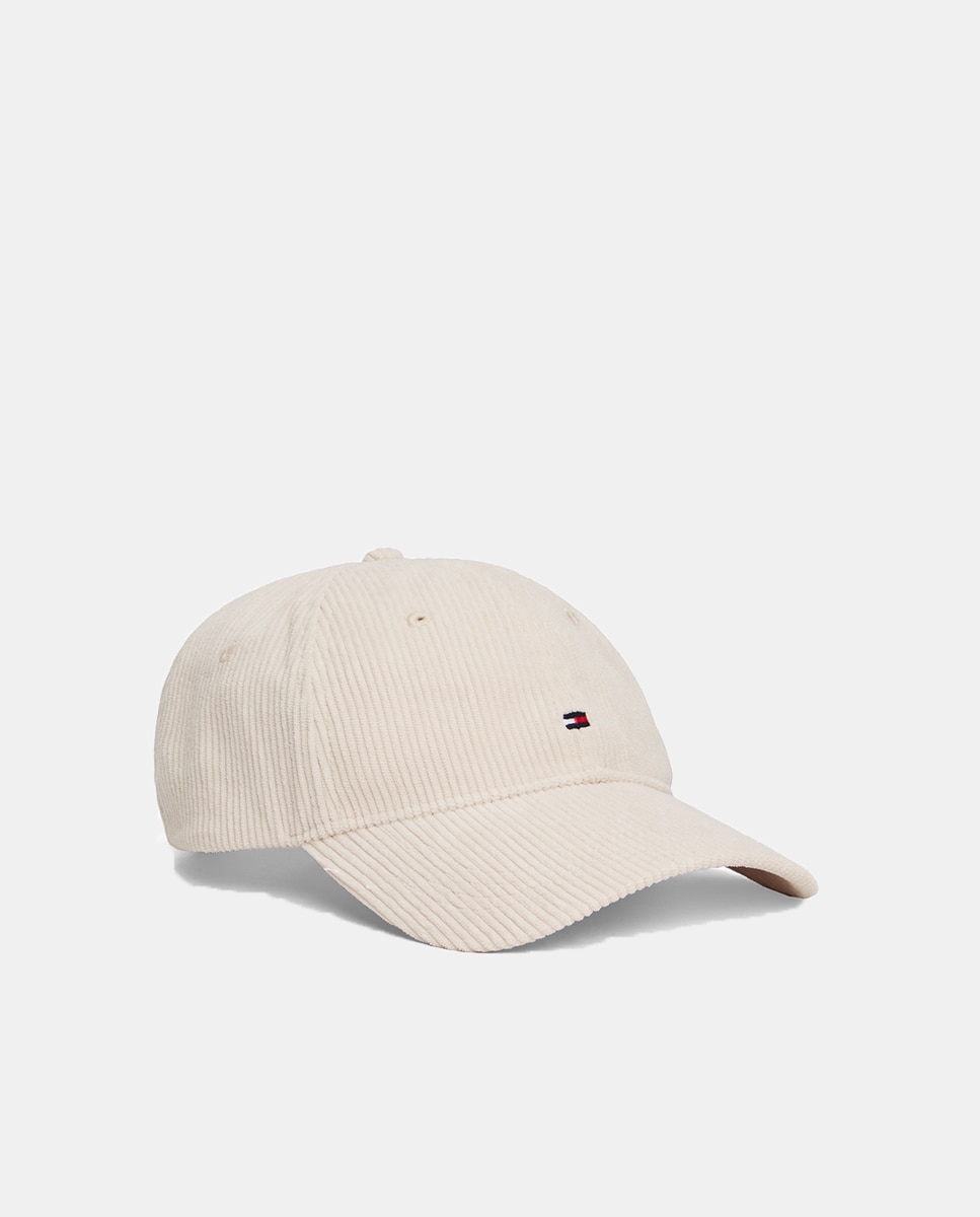 Imagen 0 de Gorra de mujer confeccionada en tejido suave tipo borreguito en color beige claro