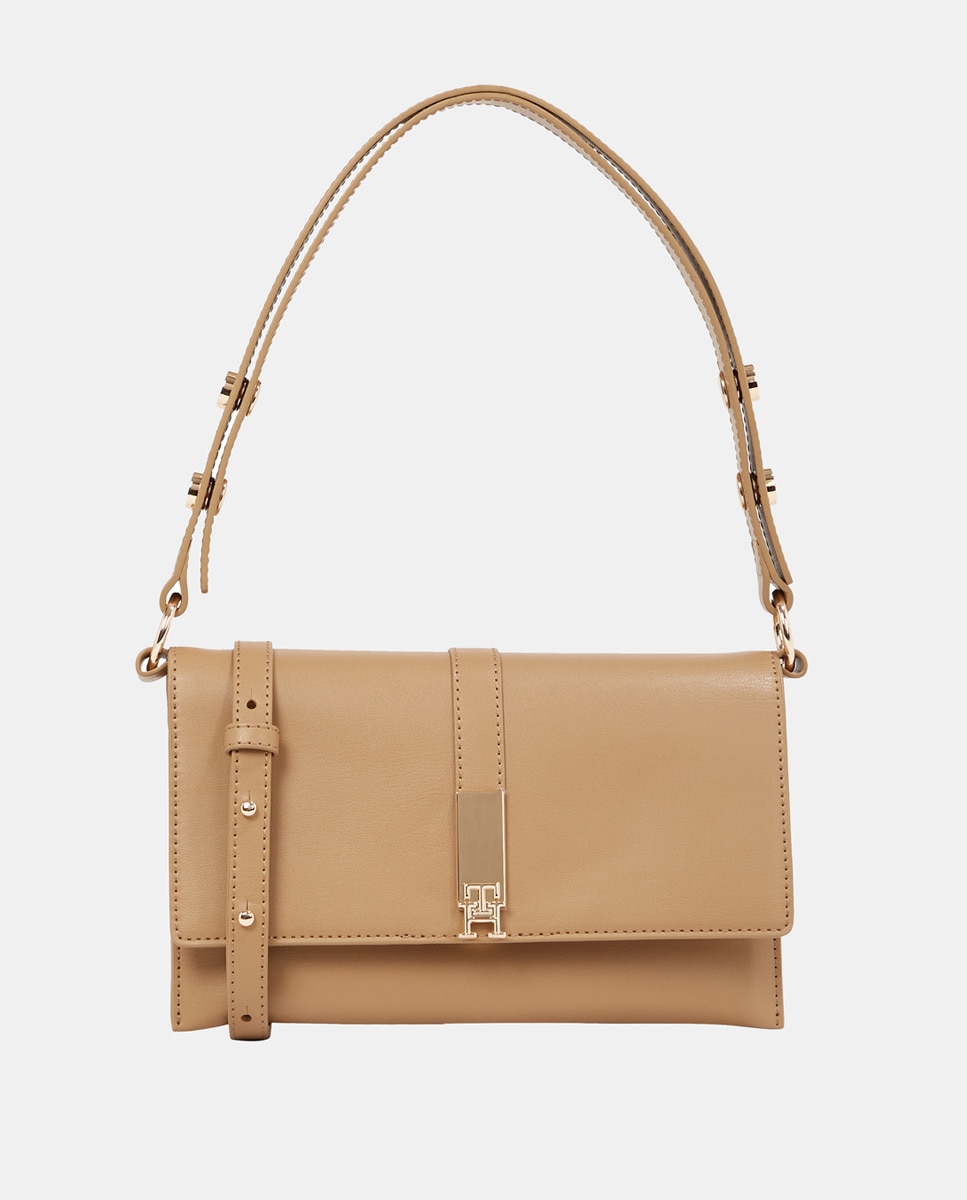 Imagen 0 de Bolso de hombro de mujer en color camel y cierre con el logotipo