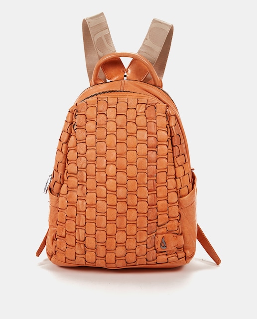 Imagen 0 de Mochila de piel trenzada en naranja con cierre cremallera