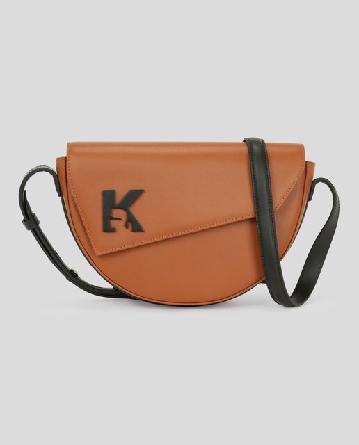 Imagen 0 de Bolso de hombro de mujer geométrico que fusiona creatividad y funcionalidad