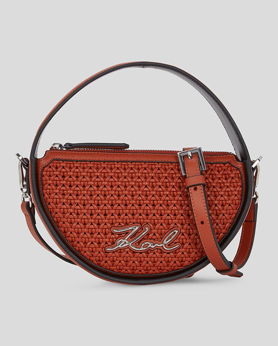 Imagen 0 de Bandolera de mujer elegancia atemporal y estilo contemporáneo, está adornado con un bonito aplique de Karl Signature