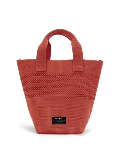Imagen 0 de El bolso mini Tika bucket  forma parte de nuestra Colección Hilo del mar, elaborada con botellas de plástico recicladas