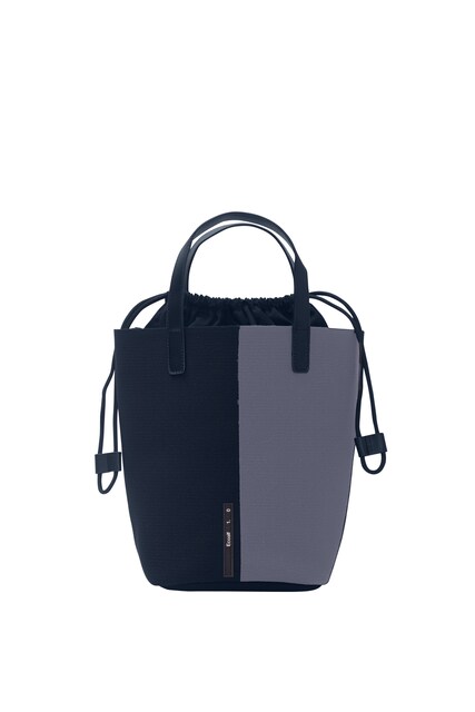 Imagen 0 de Mochila tipo saco con asas superiores y diseño amplio de estilo minimalista.