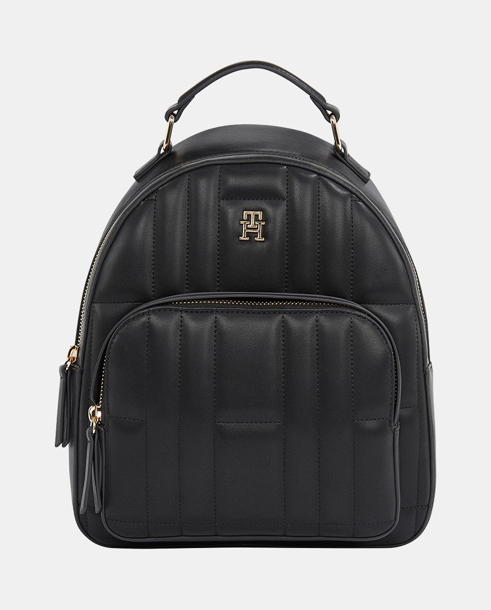 Imagen 0 de Mochila en color negro con diseño acolchado