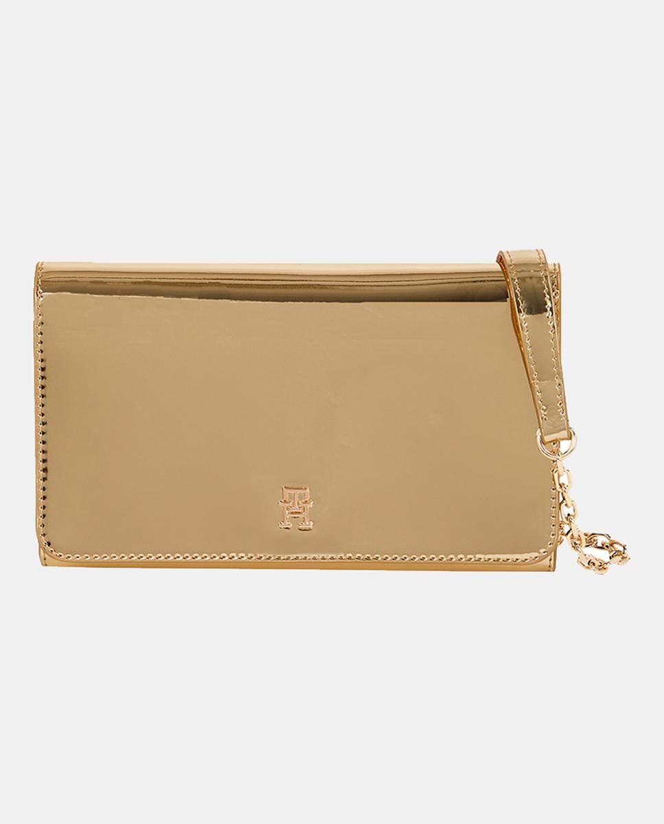 Imagen 0 de Bolso pequeño en color dorado