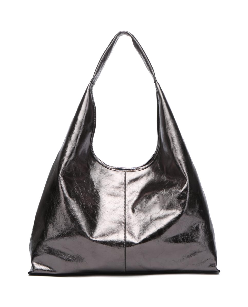 Imagen 0 de Bolso de hombro en piel metalizada plata