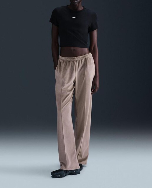 Imagen 0 de Camiseta de mujer Chill Crop Nike