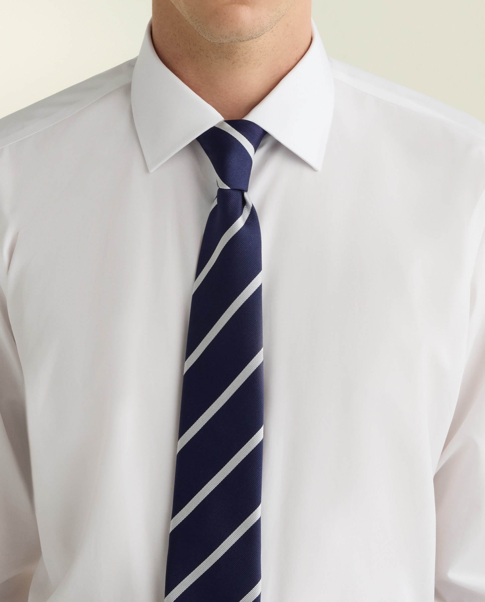 Camisa Clássica com Manga Comprida e Gola Inglesa Branco-7