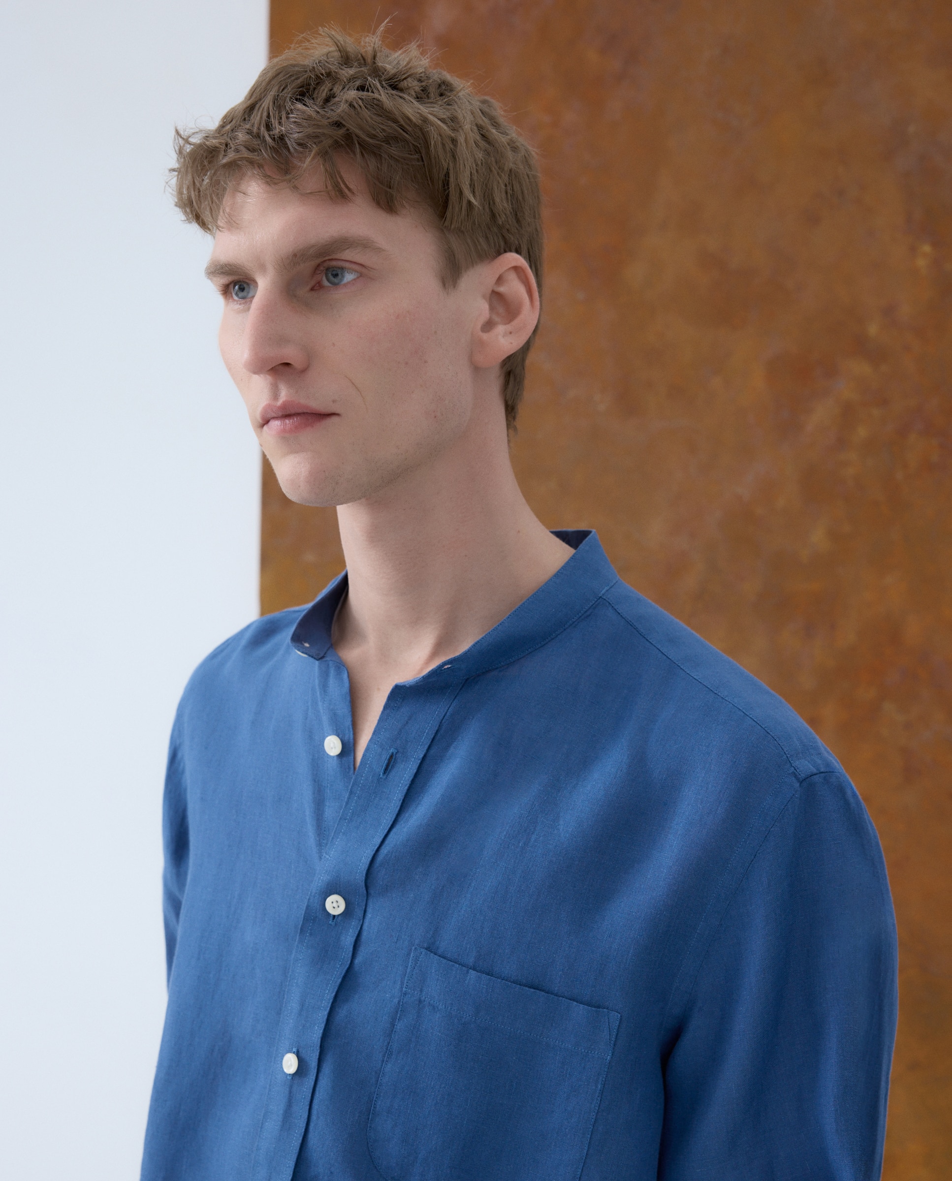 Camisa de Linho com Gola à Padre Azul-índigo-3