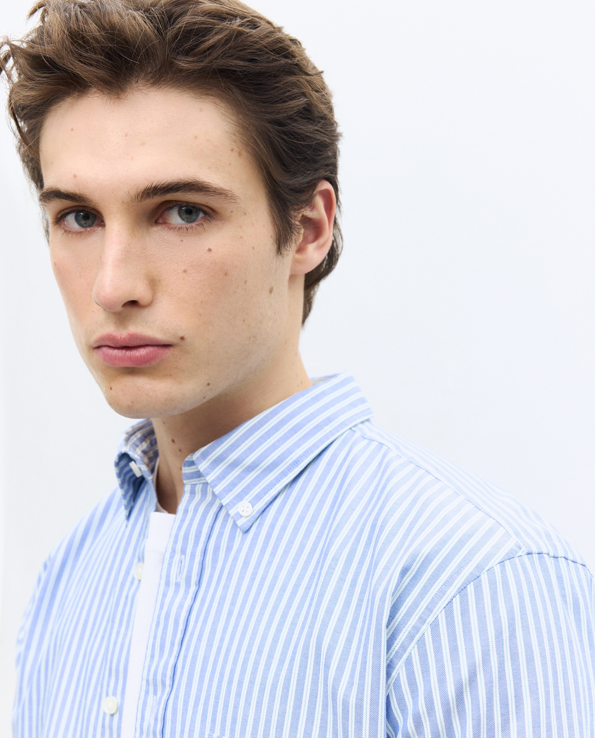 Camisa Oxford Casual às Riscas com Fundo Colorido Classic Fit Azul-marinho-3