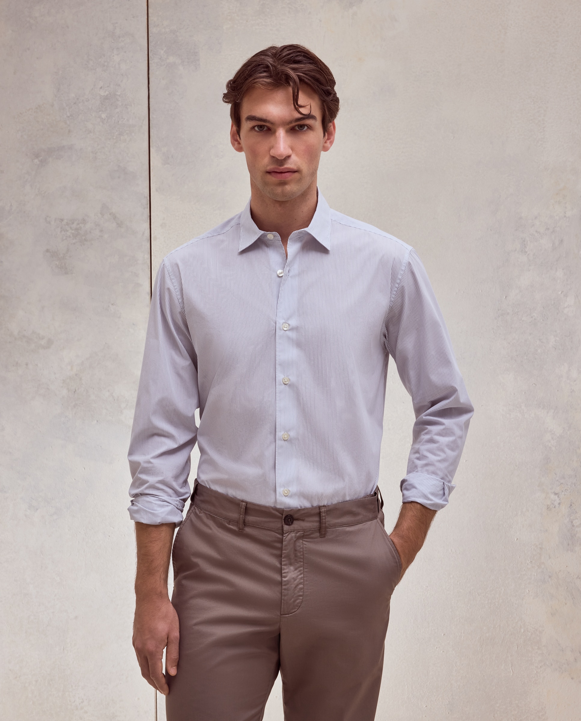 Imagen 0 de Camisa classic fit semi vestir de rayas de tacto suave de hombre  Blanco