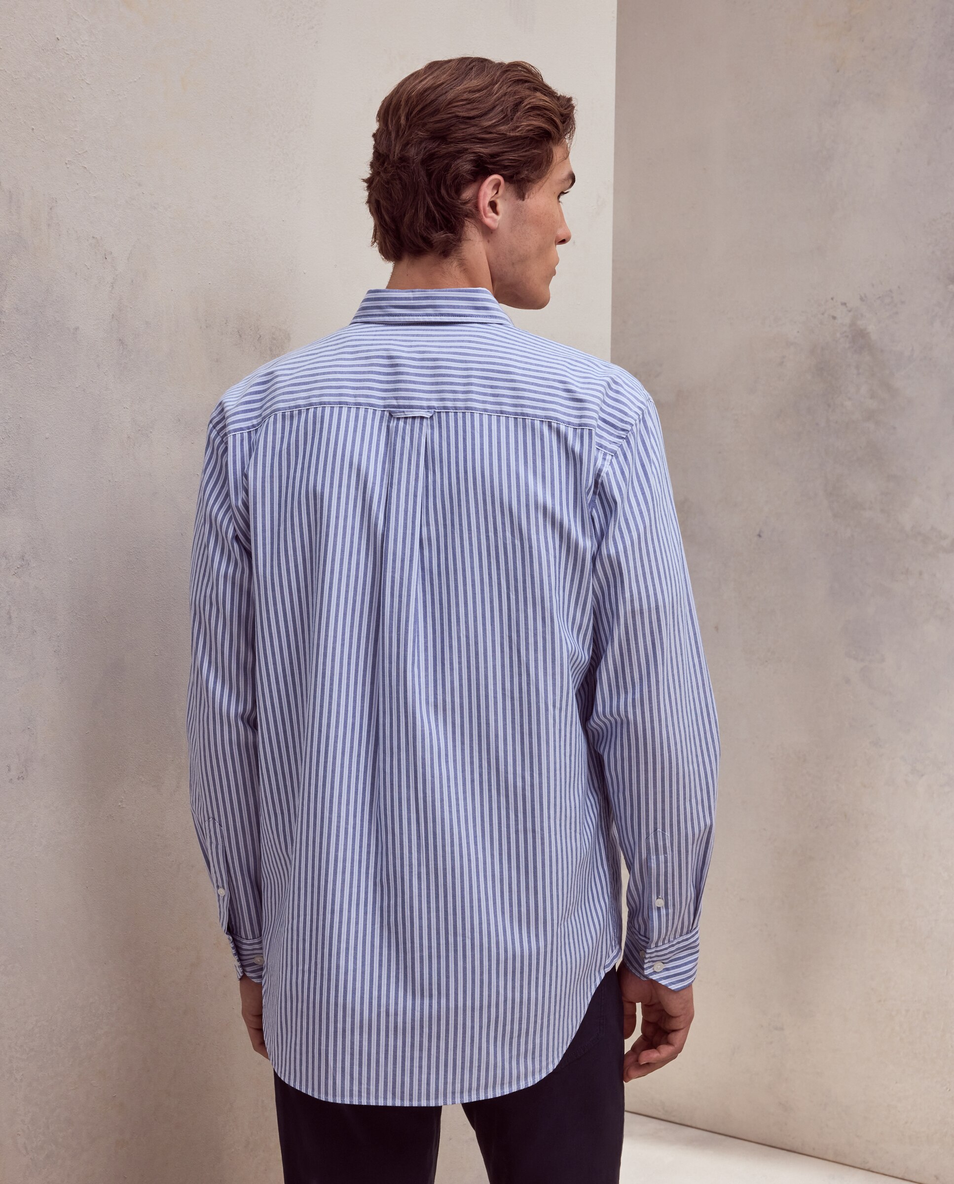 Camisa Oxford Desportiva às Riscas com Fundo Coberto Azul-3