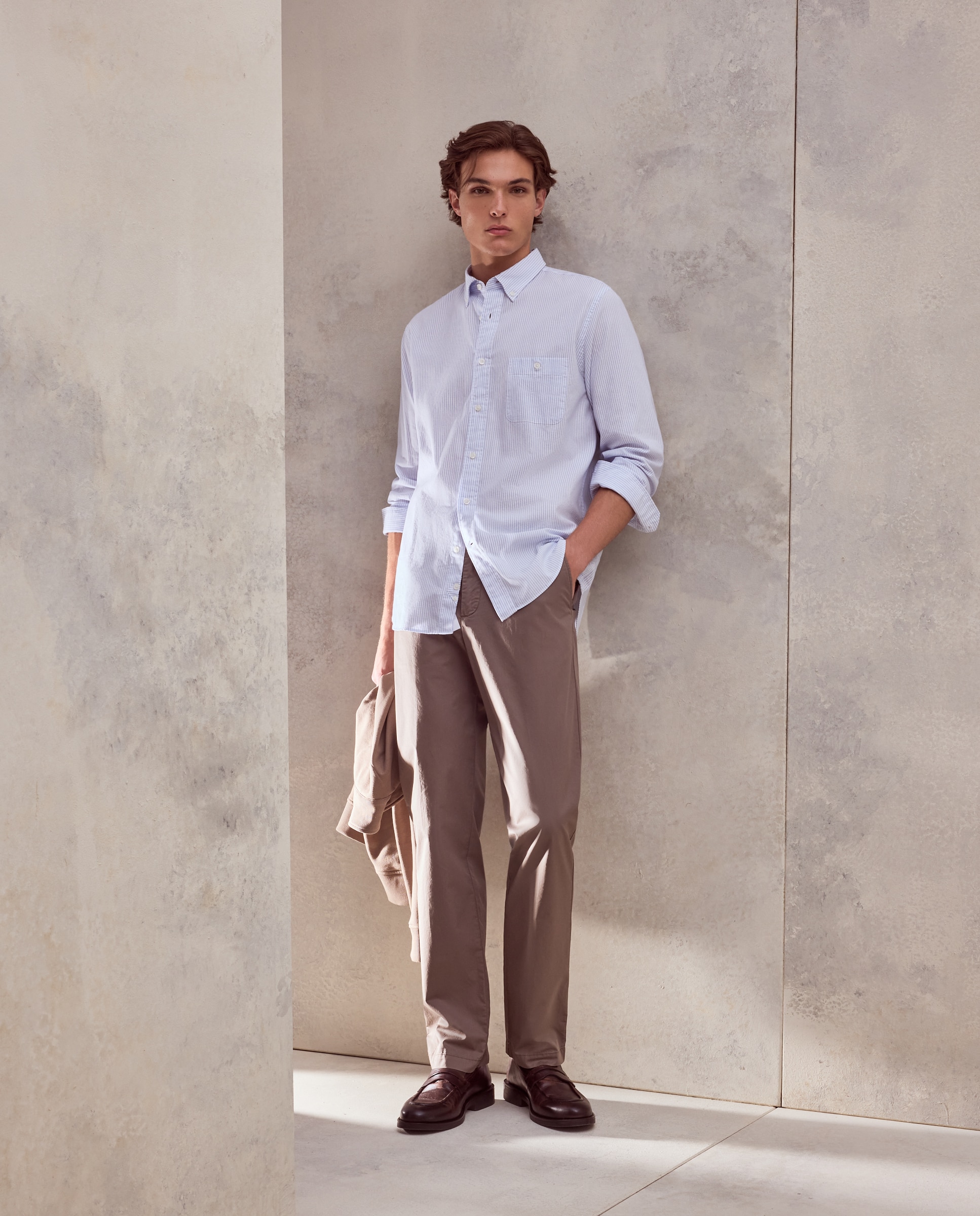 Camisa Oxford Desportiva às Riscas com Fundo Branco Branco-2