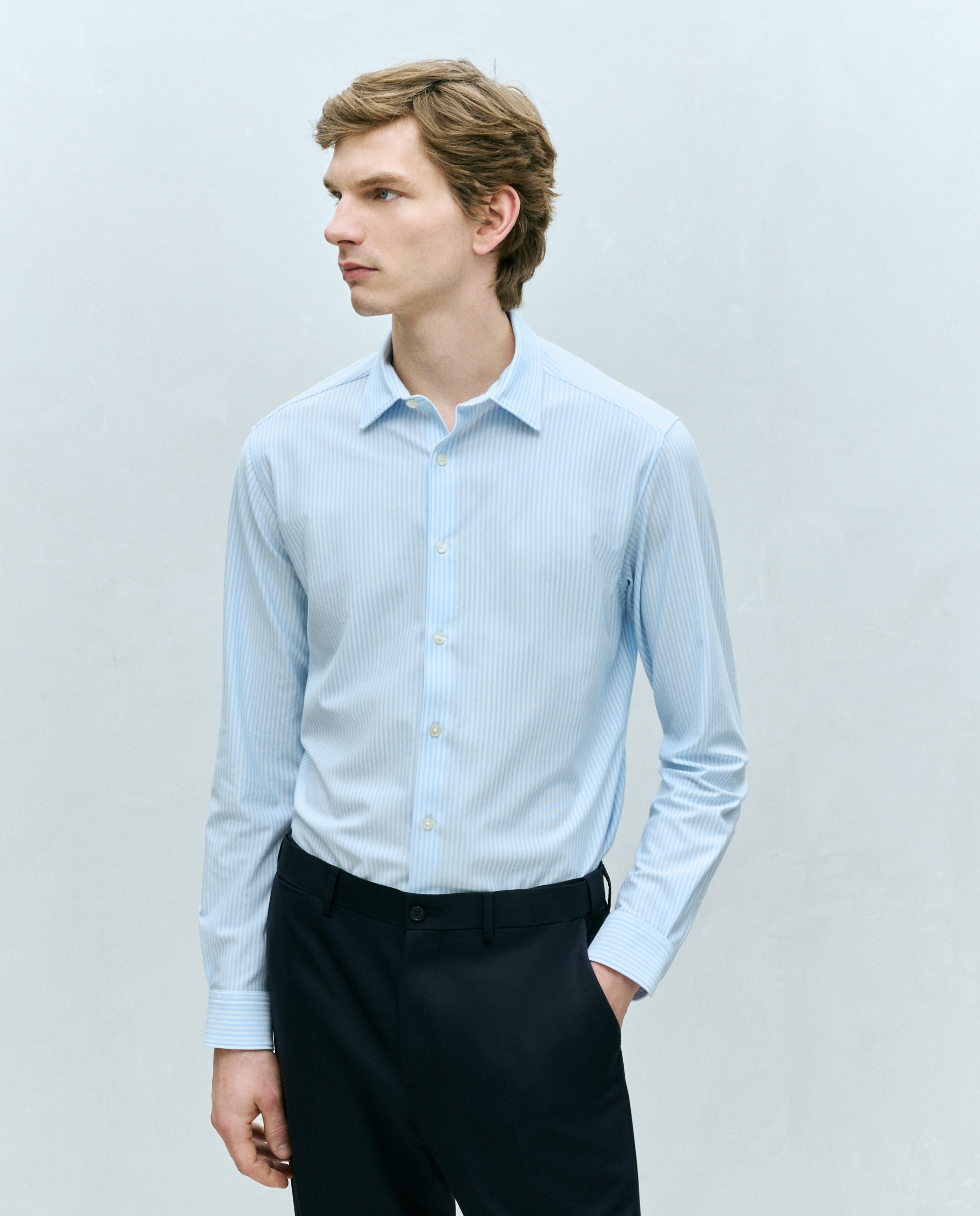 Imagem 0 de Camisa Clássica Regular Fit de Malha às Riscas com Manga Comprida