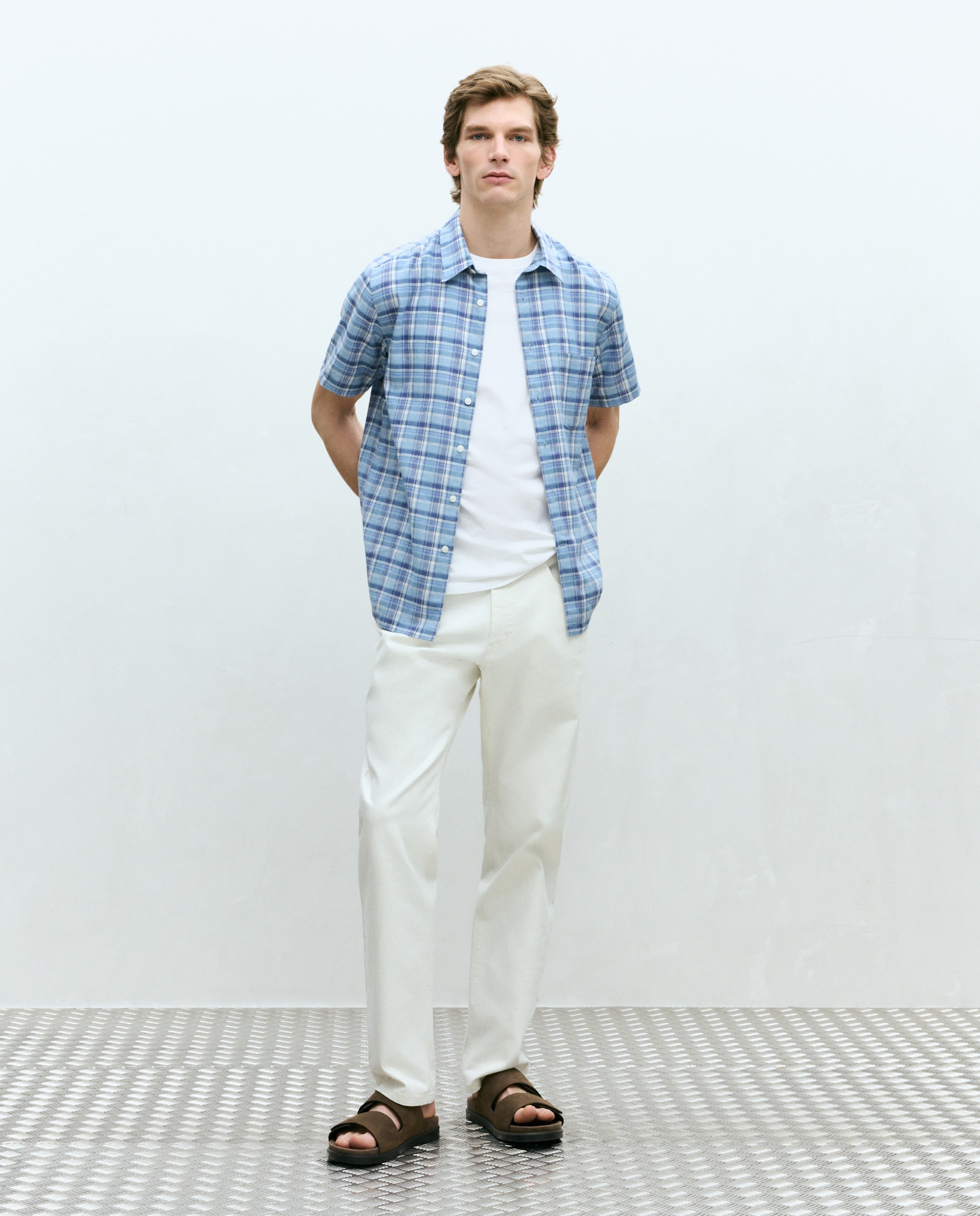 Camisa de Manga Curta Regular Fit em Linho e Algodão aos Quadrados Madrás Azul-2