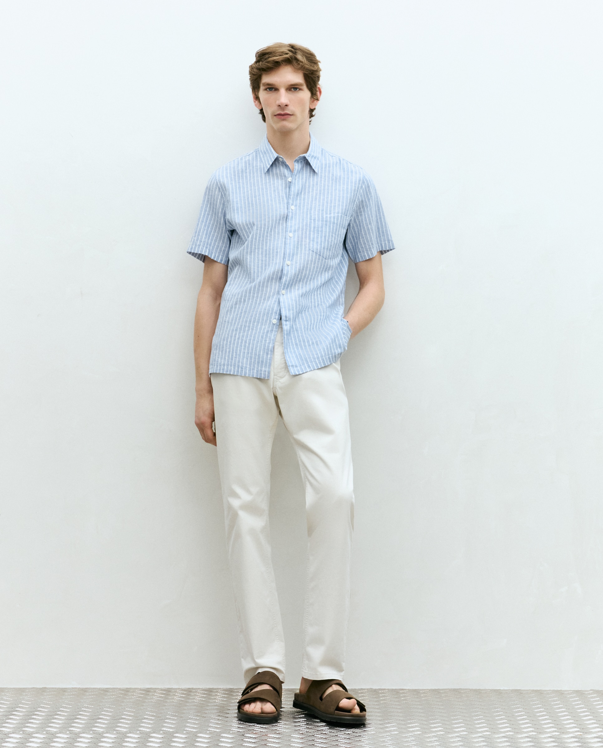 Camisa de Manga Curta Regular Fit de Linho e Algodão com Risca - Azul Azul-2