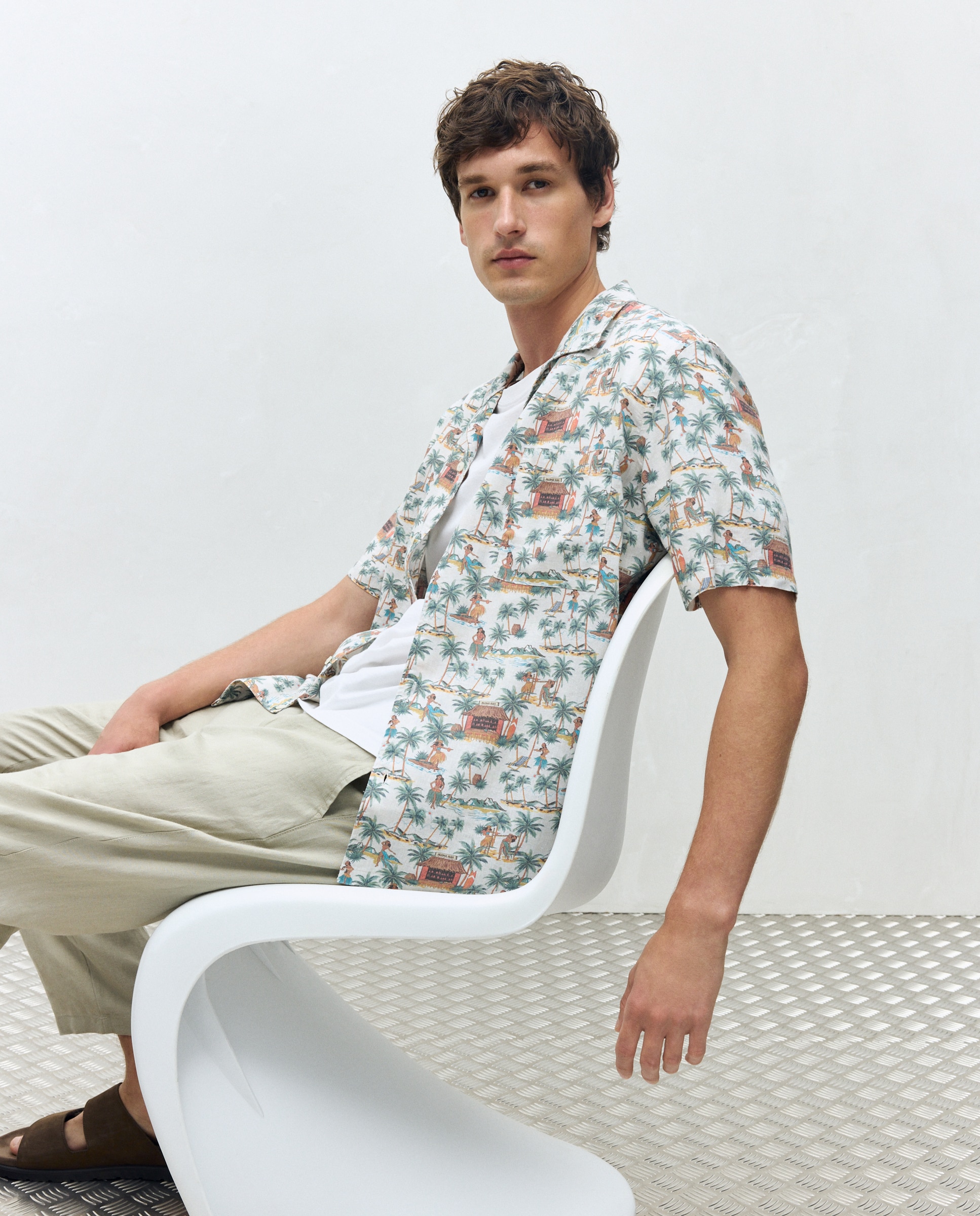 Camisa Bowling de Manga Curta com Estampado Havaiano Multicolor-1