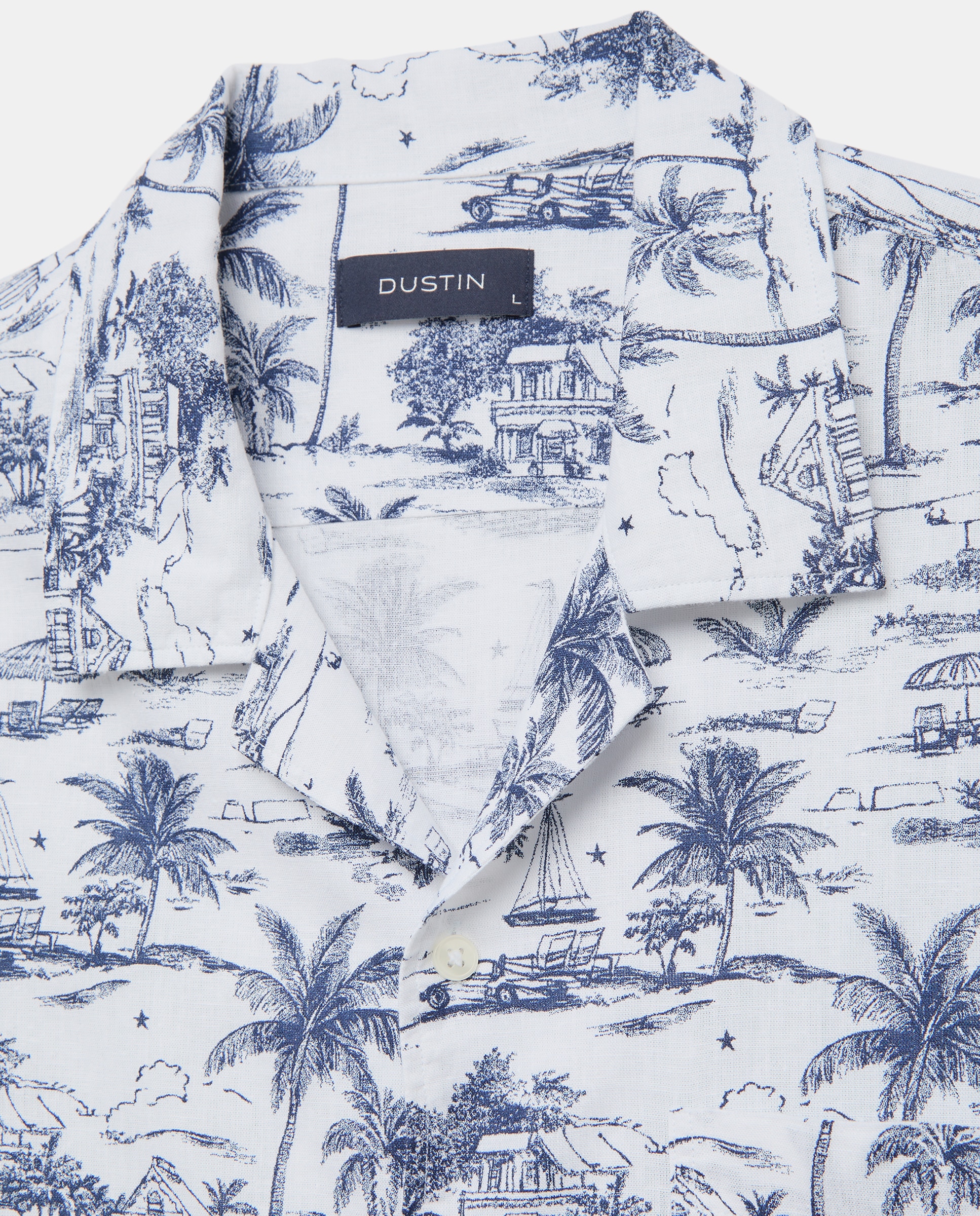 Camisa Classic Fit com Estampado de Verão, Manga Curta e Colarinho Bowling. Azul-6